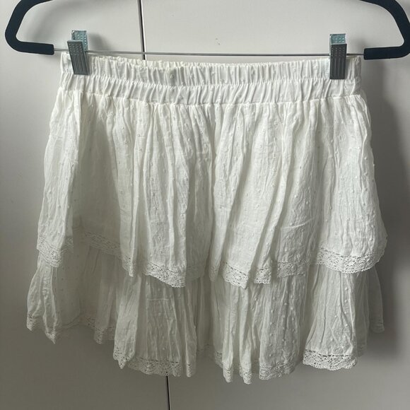 Simplee Tiered Cotton White Mini Skirt - Picture 2 of 6